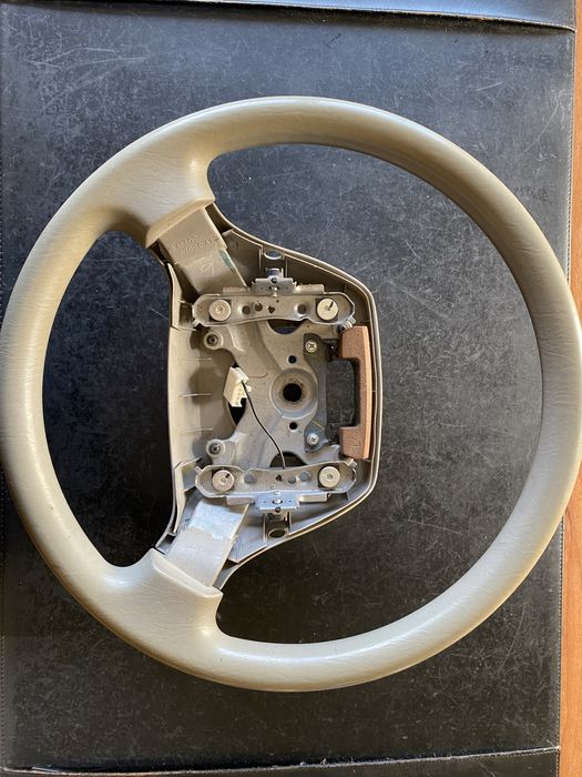 Руль Toyota 45102- 37030A1