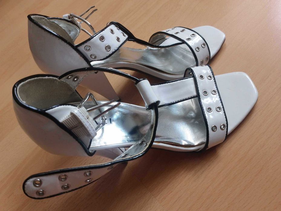 Buty na obcasie QUAZI rozmiar 37