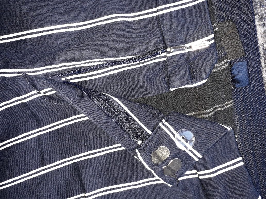 Spodnie w paski r.40-42