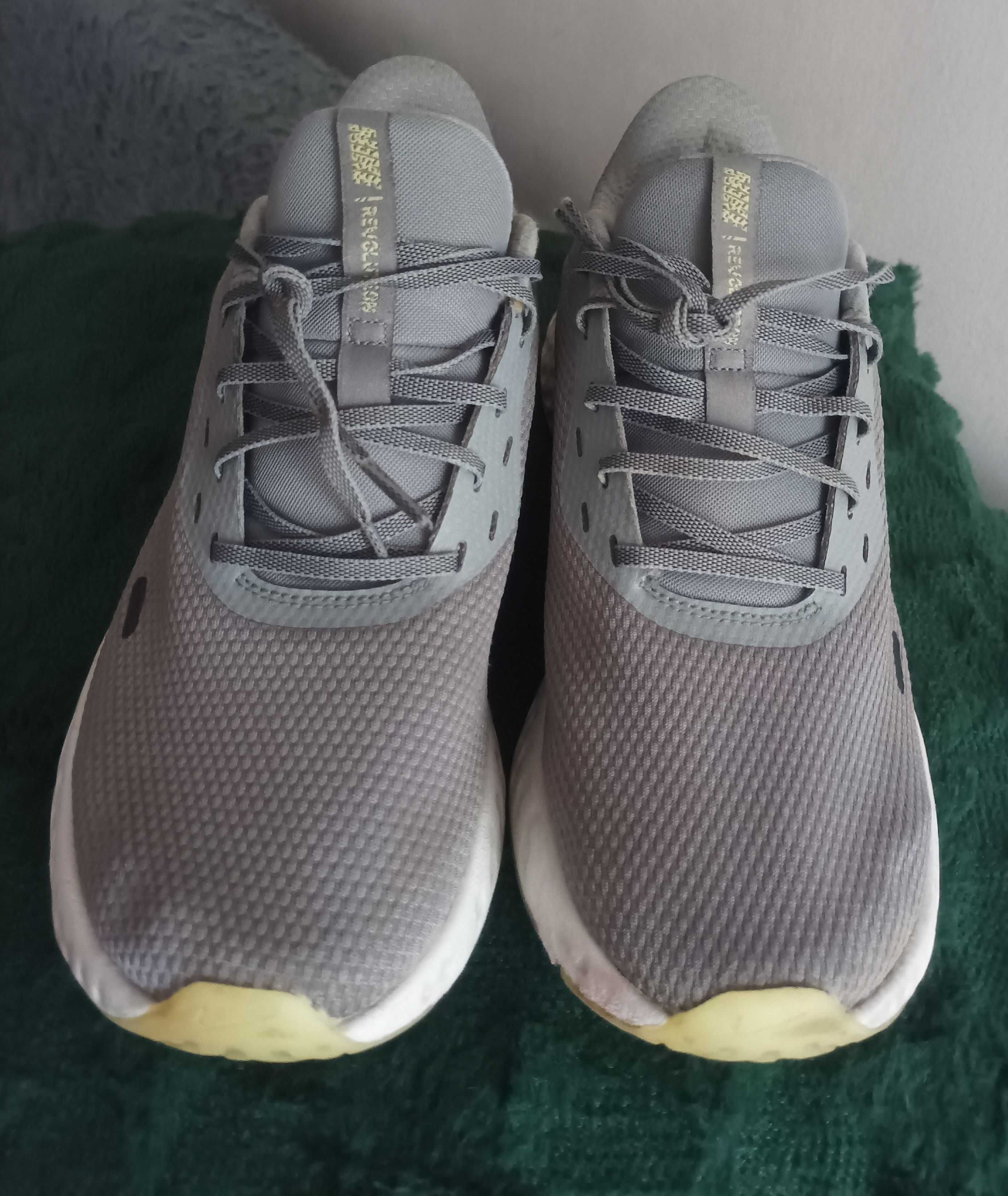 Buty Nike Revolution 5 rozmiar 42