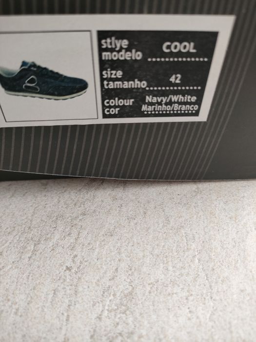 Sapatilhas Novas com etiqueta Lacatoni