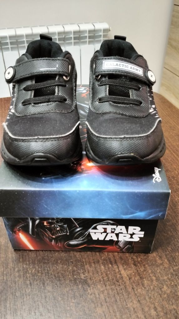 Star Wars Sneakersy z migającymi diodami 29 Polecam .