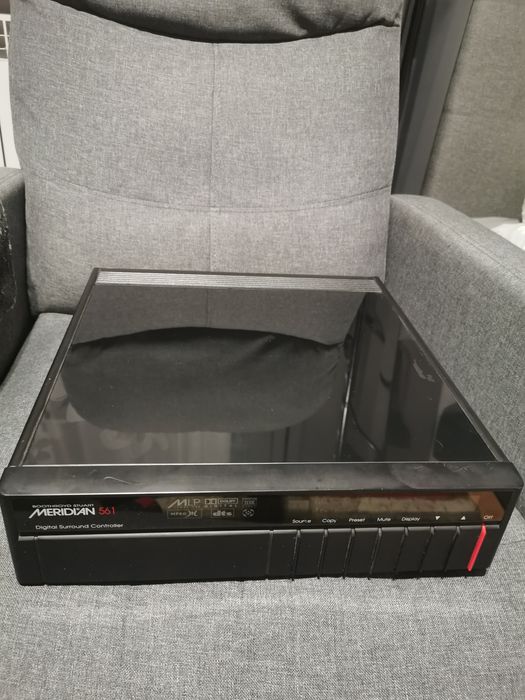 Meridian 561 Hi-endowy procesor 5.1 THX Unikat
