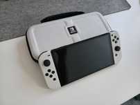 Nintendo Switch OLED – stan idealny + case