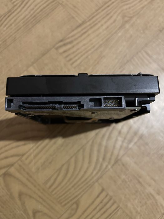 Жорсткий диск (HDD) Western Digital на 4 ТБ.