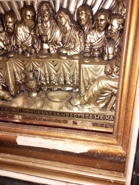 Vendo molduras antigas e uma Seia de Cristo