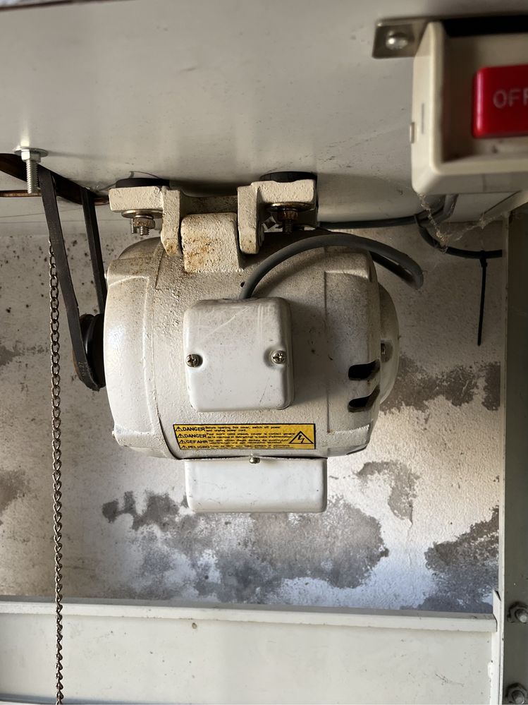 Máquina de pregar botões RMT