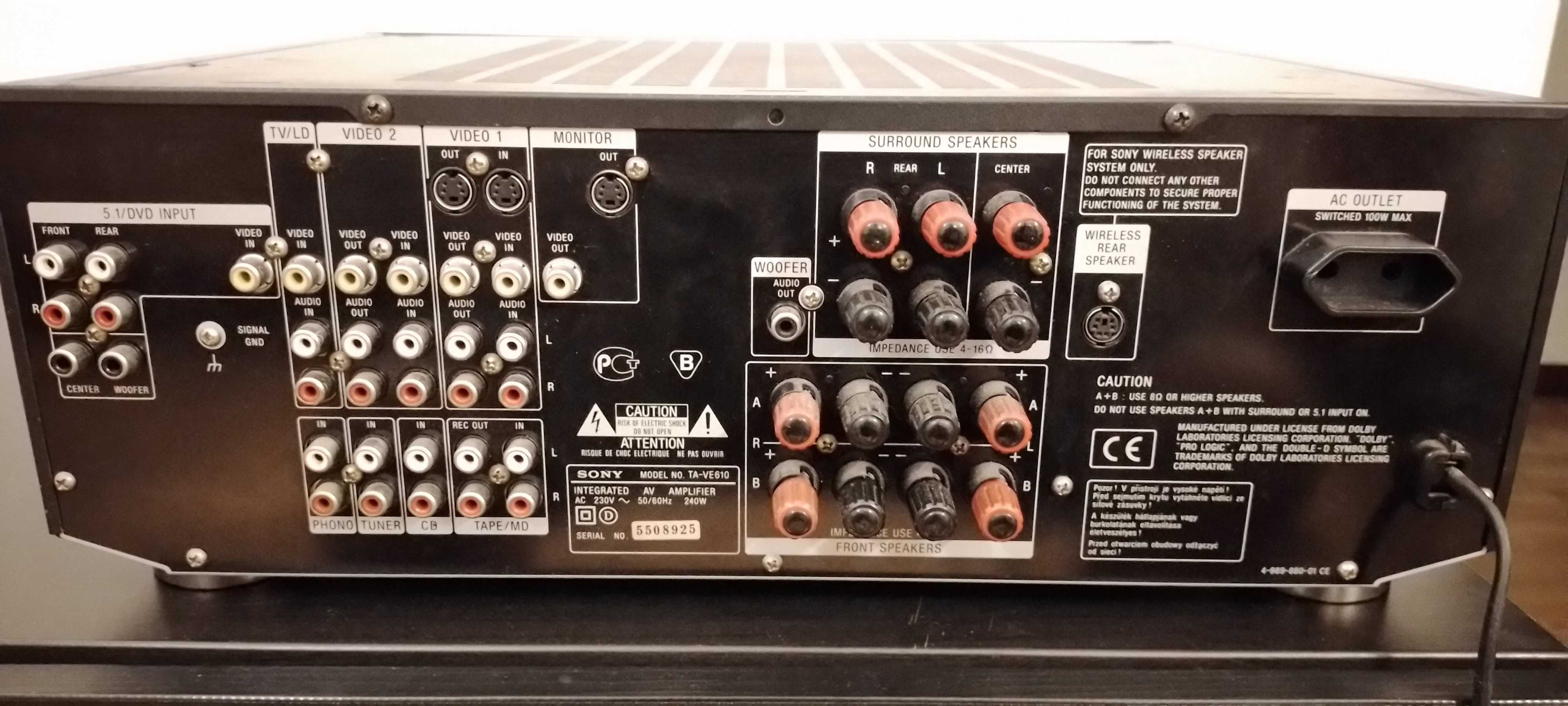 Amplificador de Som SONY TA-VE610 + Colunas de Som Yamaha