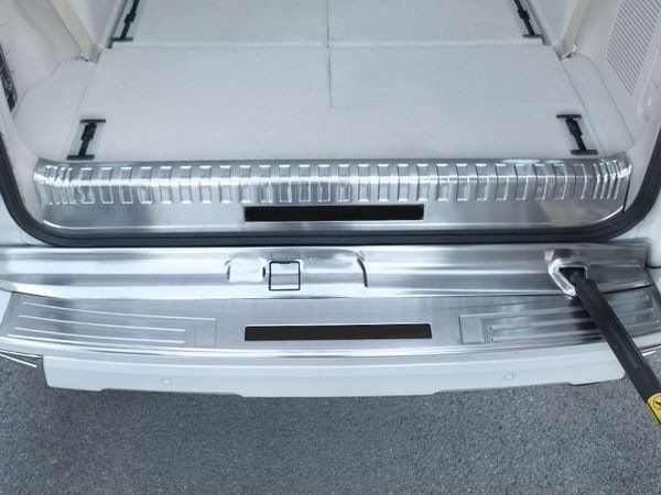 Toyota Prado Накладка на задний внутренний порог (7-местный)