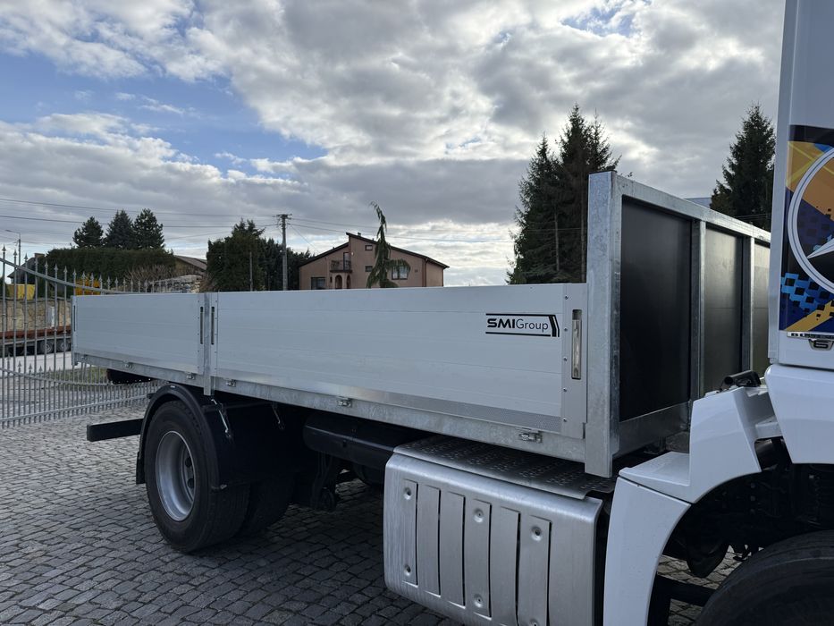 Zabudowa burtowa skrzyniowa platforma cieżarowe dostawcze IVECO MAN