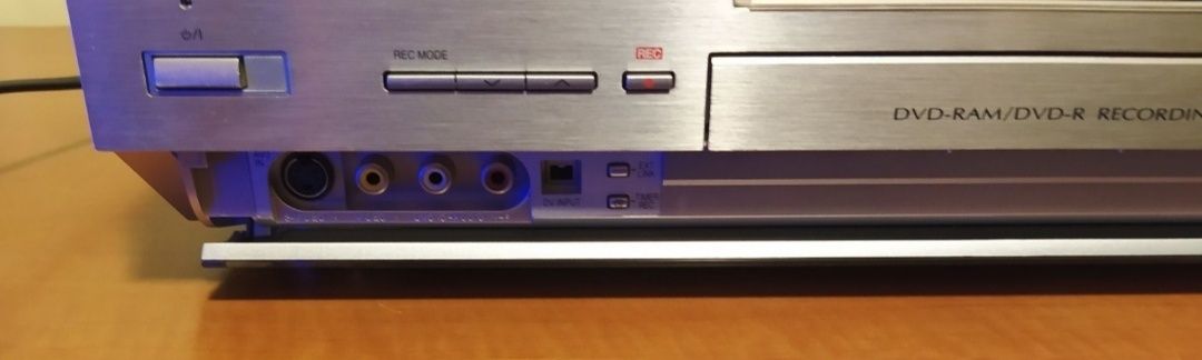 Nagrywarka DVD Panasonic DMR-E20