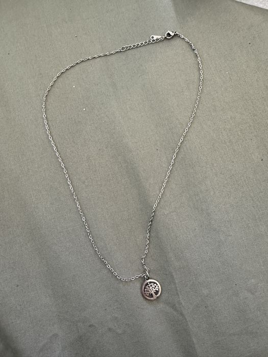 Colar curto com pendente Árvore da vida