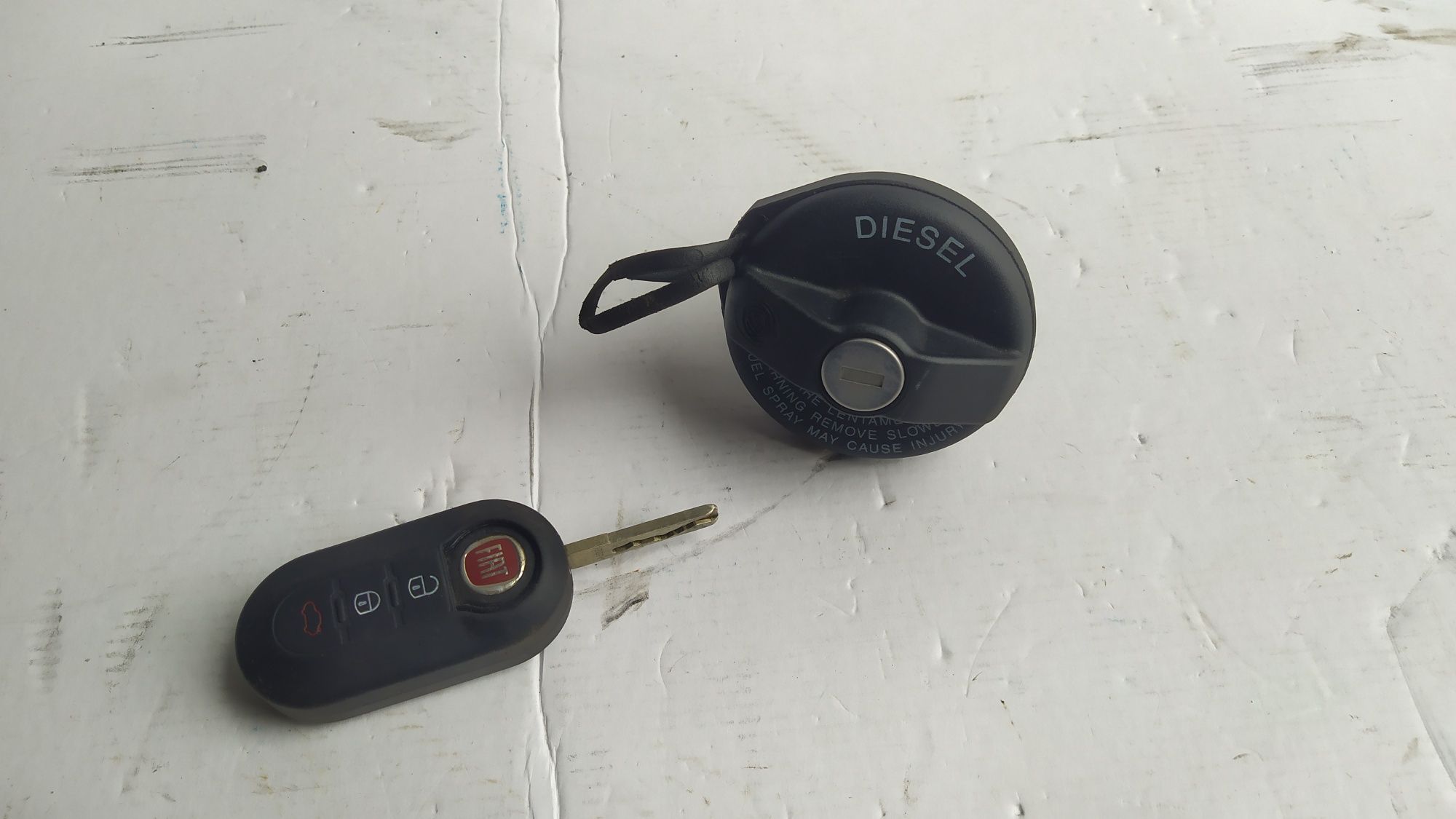 Korek wlewu paliwa diesel kluczyk Fiat grande Punto Evo bravo 2 lI