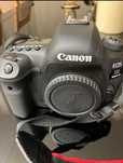 Maquina fotográfica canon 5d mark IV + extras