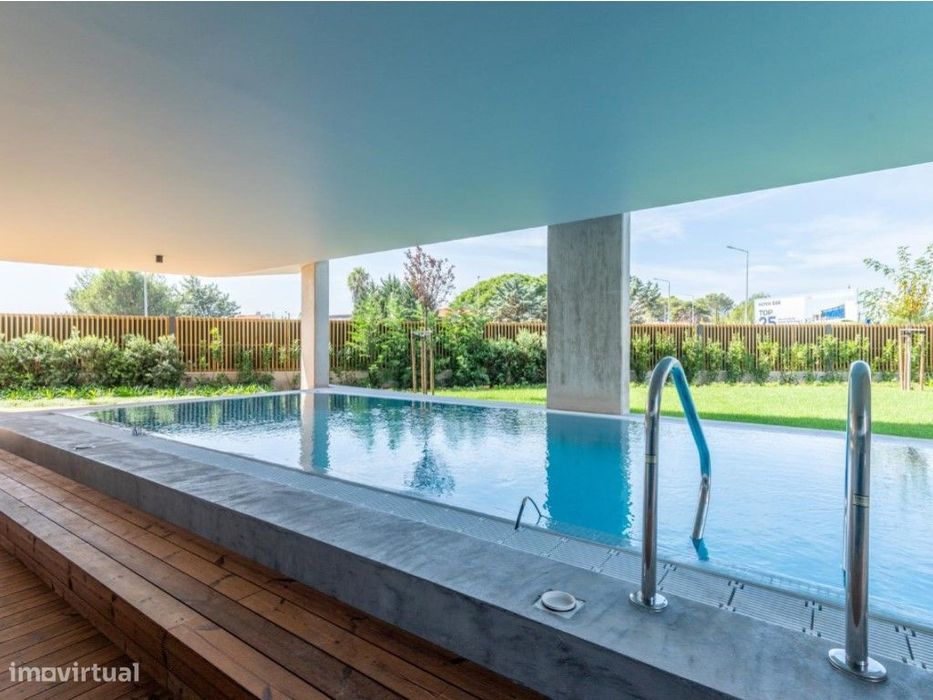 Apartamento T3 novo no centro de Cascais próximo da zona de serviço...