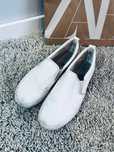 Biale buty slip on 39 sportowe wsuwane tenisowki