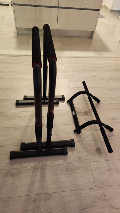 Barras paralelas e multiusos para musculação