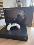 Konsola Xbox one X + Pad
