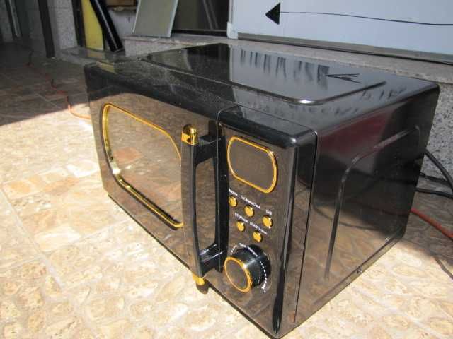 Kuchenka mikrofalowa retro 20L z grillem mikrofalówka Klarstein 800W