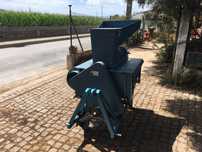 Malhadeira / Debulhadora de Milho