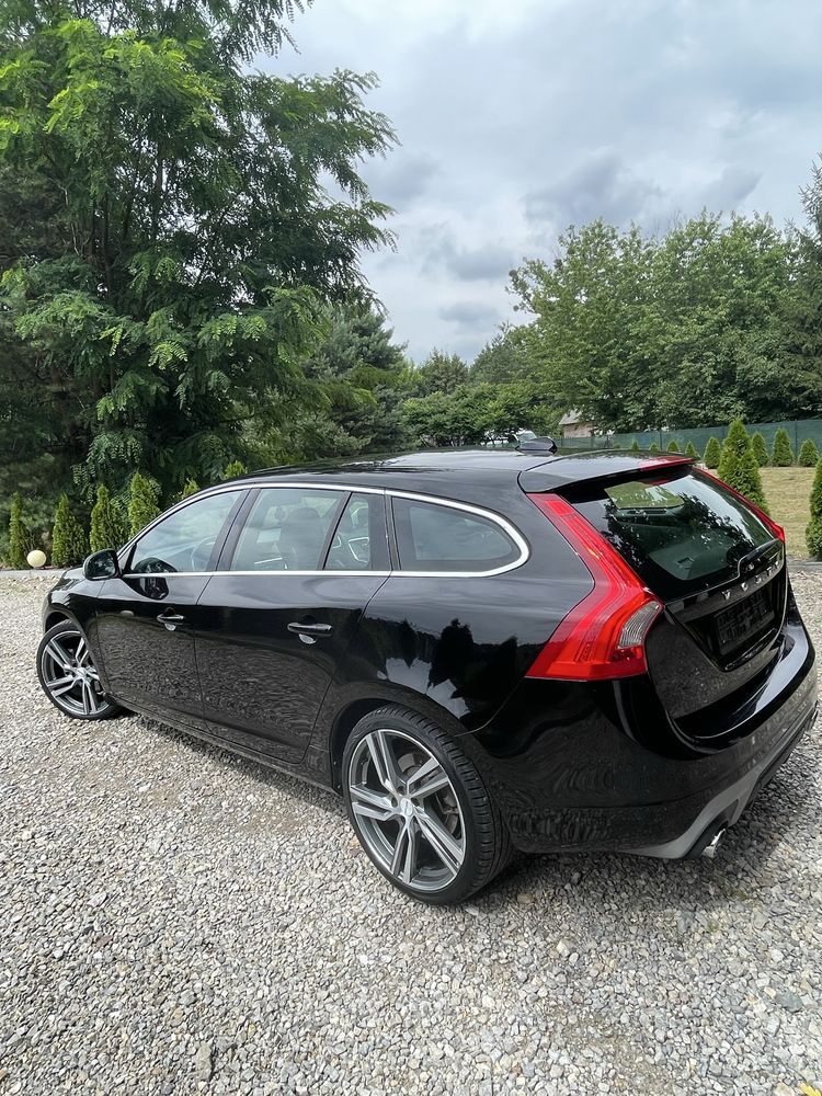 Volvo V60 R-Design  D2 2.0 2016 r.polecam !
