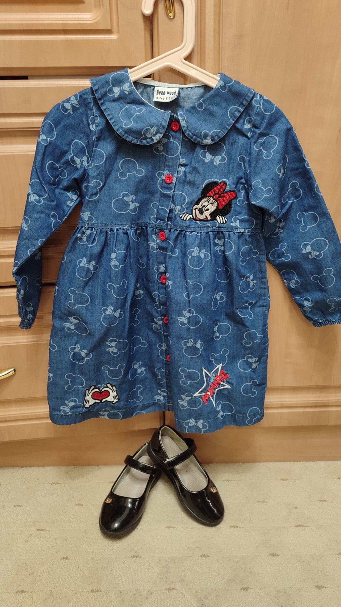 Комплект: сукня для дівчинки джинсова Mini Mouse 110 см + туфлі 26р.