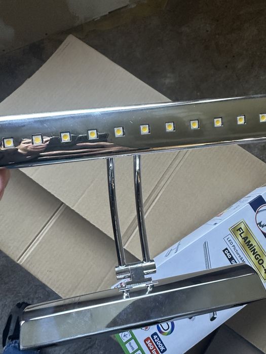 Lampa srebrna oprawa led do podswietlenia obrazu 4W