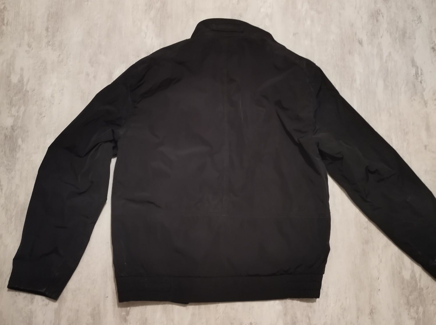 Продам оригінальну куртку Pierre Cardin