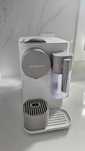 Máquina de Café Nespresso Lattissima One