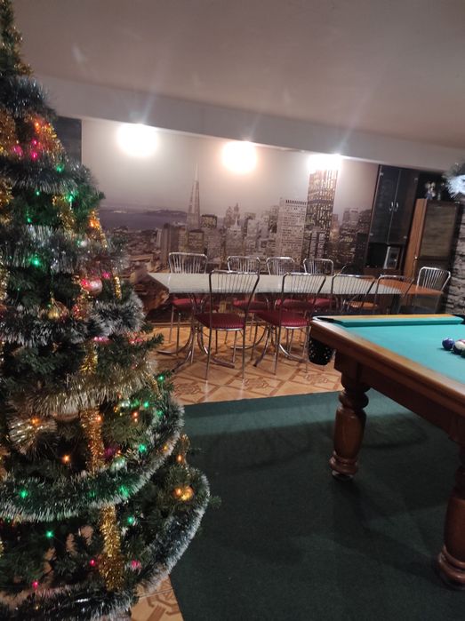 Подобово оренда з банею , банкет залом , мангальною зоною , порковкою