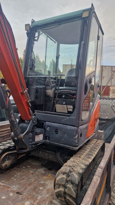 Miniescavadora Hitachi Zaxis 18 – Pronta a trabalhar