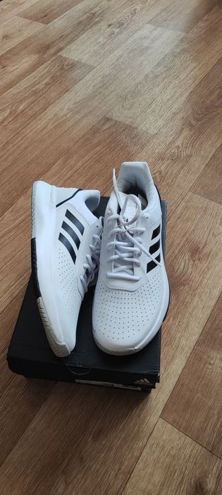 Кроссовки Adidas