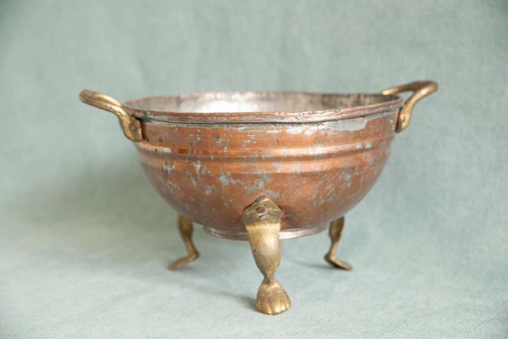 Antyk pojemnik miedziany kociołek zabytkowy ciężki misa na nóżkach