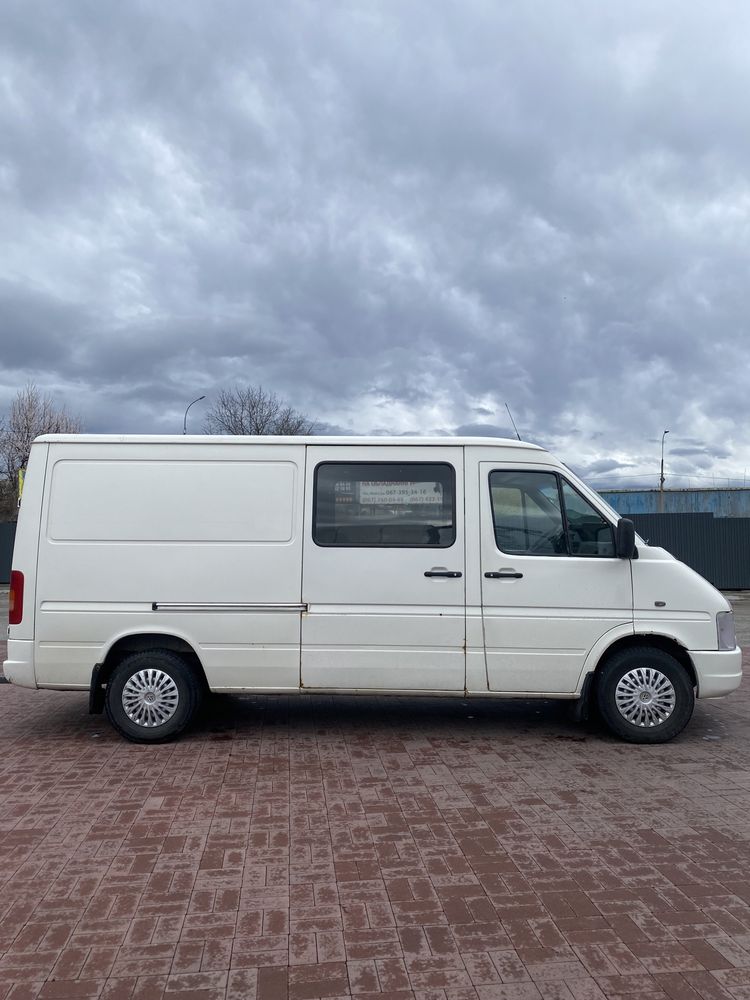 Автомобіль Volkswagen LT