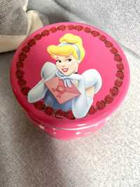 Różowe pudełeczko na biżuterię z księżniczkami Disneya