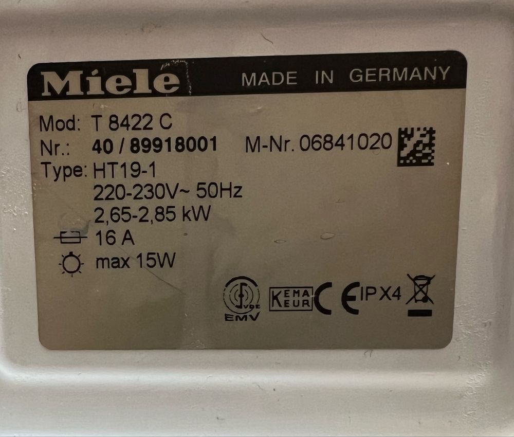 Сушильна машина Miele softtronic T 8422C