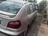 Veículo renault megane gpl