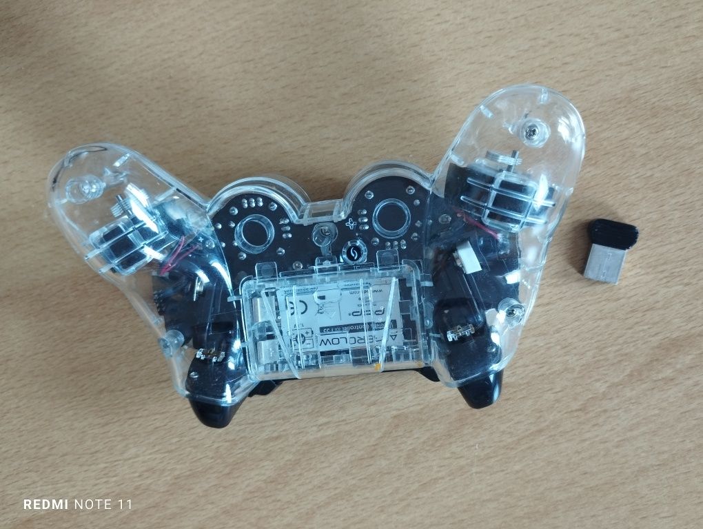 Bezprzewodowy pad do ps3 na baterie
