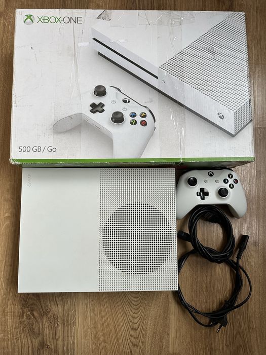 Продам Xbox 1 S 500 gb