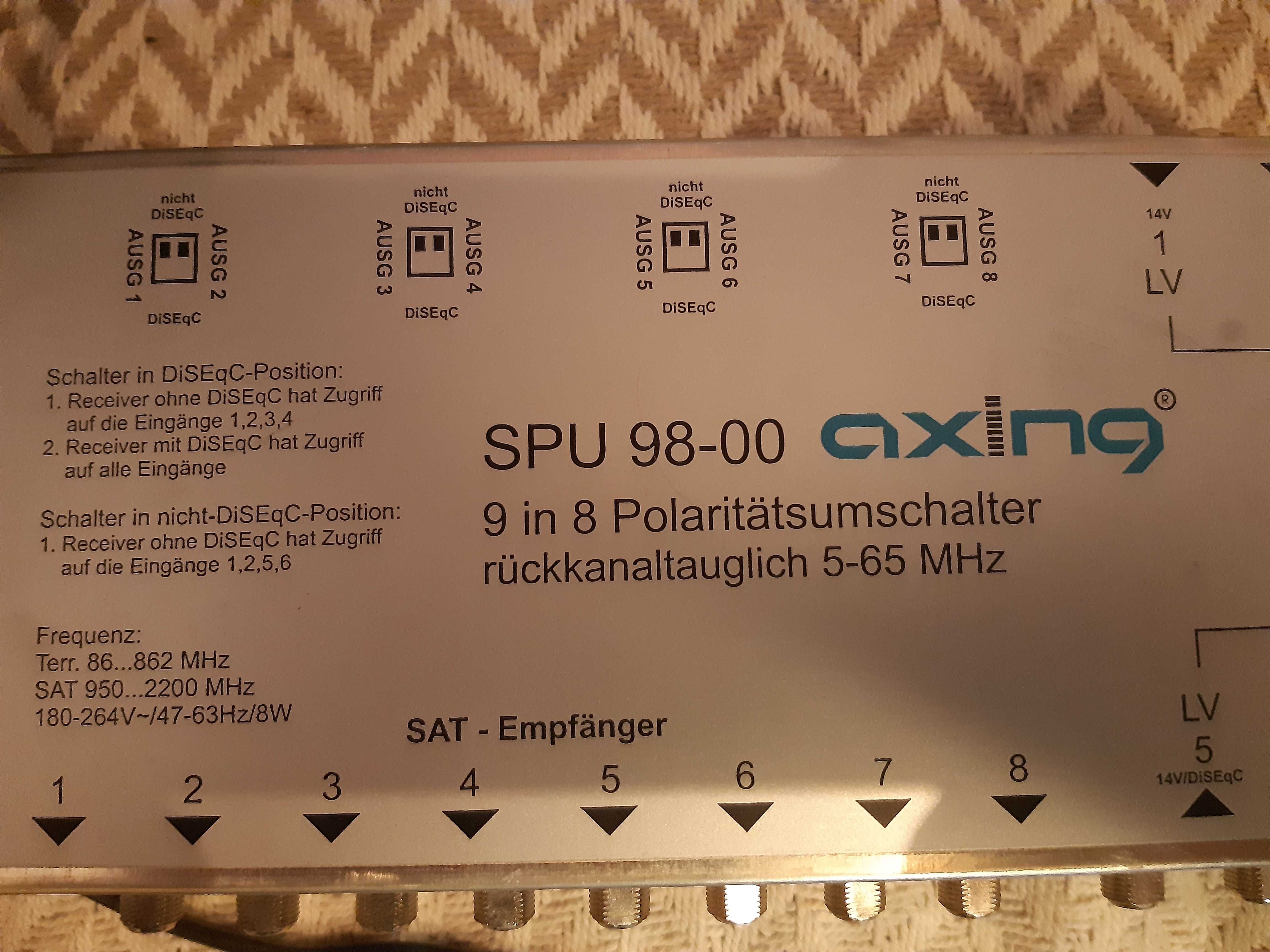 Multiprzełącznik SAT Axing SPU 98-00