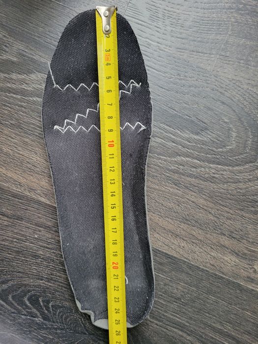 Продам кросівки робочі