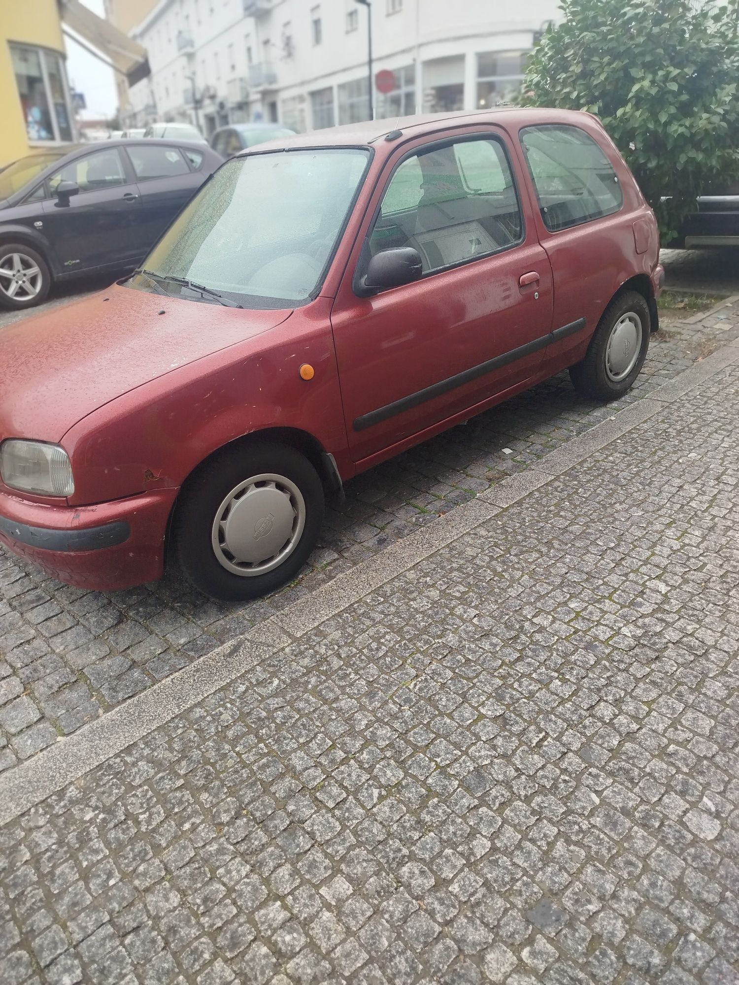 Nissan micra empecavel