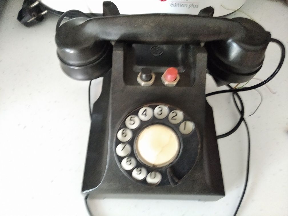 Telefone antigo de 1954
