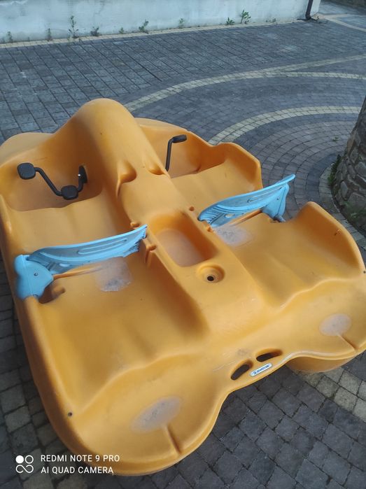 Катамаран. Водний велосипед. Water Bee