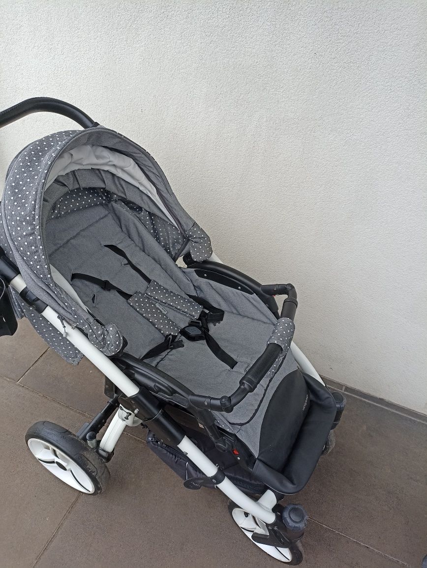 Wózek 3/1,4/1 Bebetto Holland z fotelikiem maxi Cosi