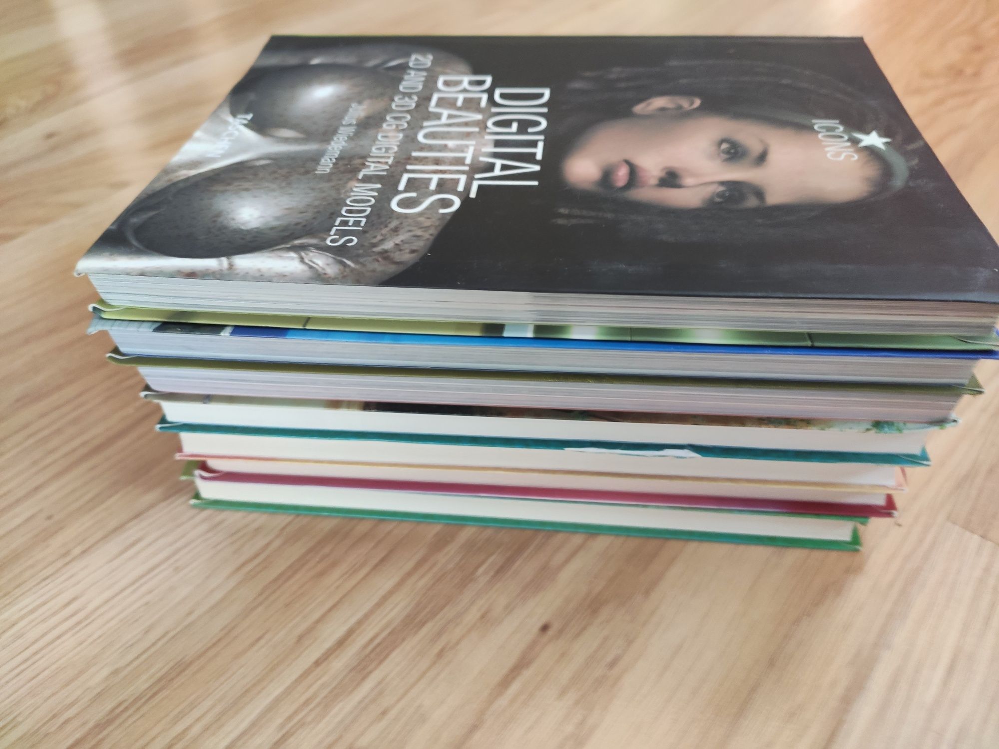 7 albumów Taschen (web design , digital models)