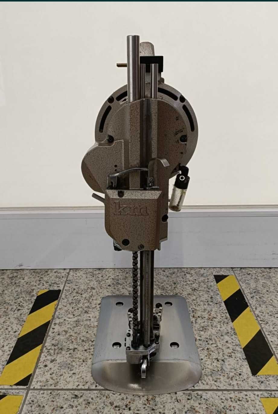 Máquina de corte têxtil - KM MACK KS-AUV 8"