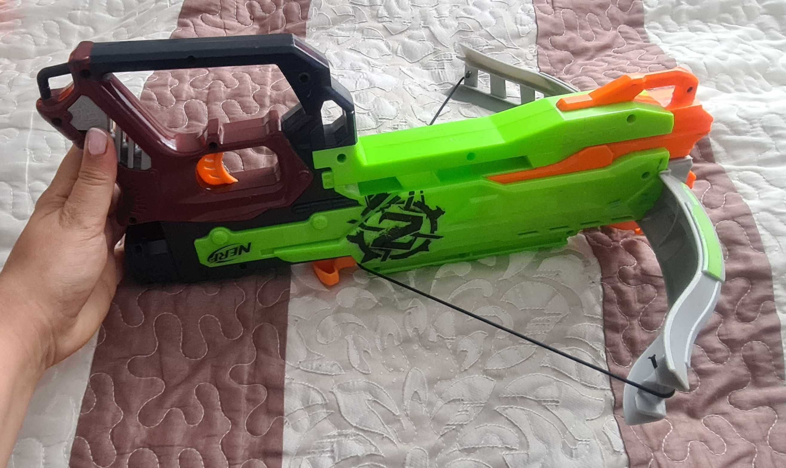 Nerf Zombie, kusza + 4 strzałki