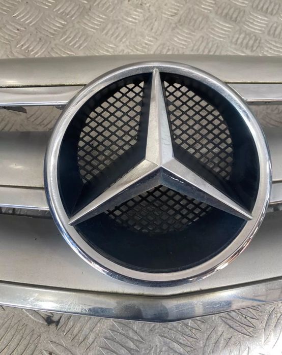 Grelha Frente Mercedes A W169
