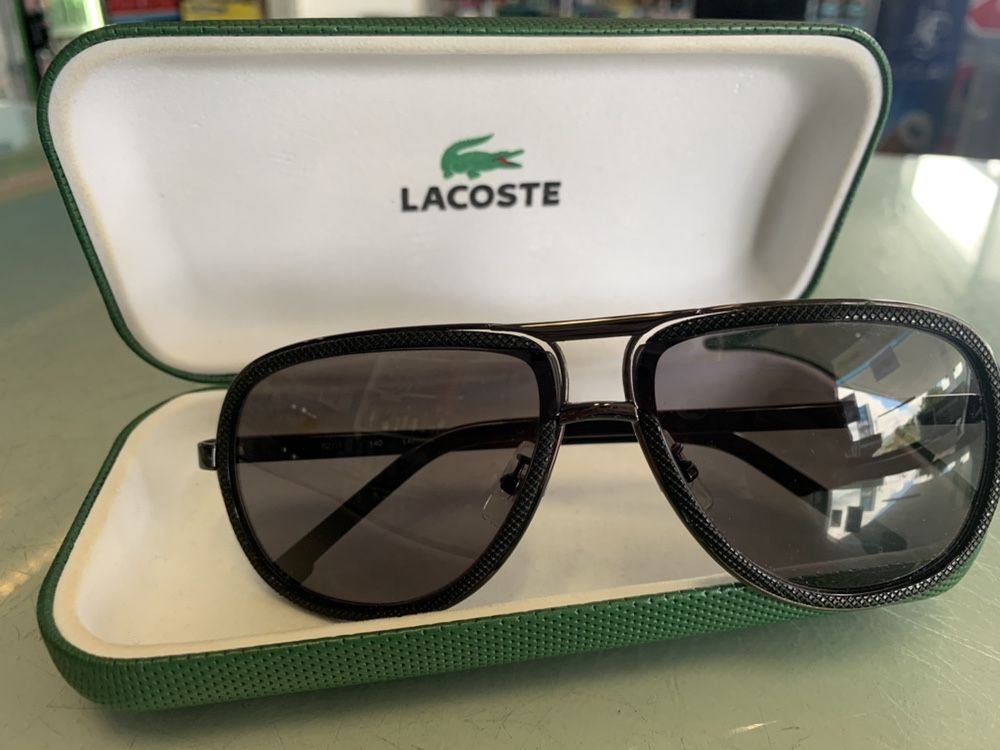 Oculos lacoste